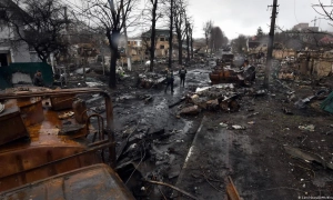 Відео: рашисти атакували Харків авіабомбами, горить 12-поверхівка