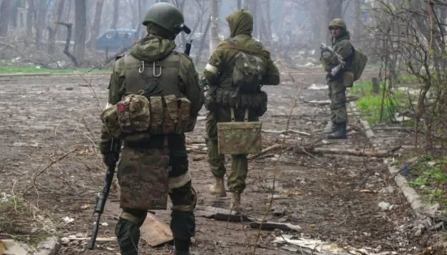 Російські окупанти нищать один одного через відсутність зв'язку на позиціях