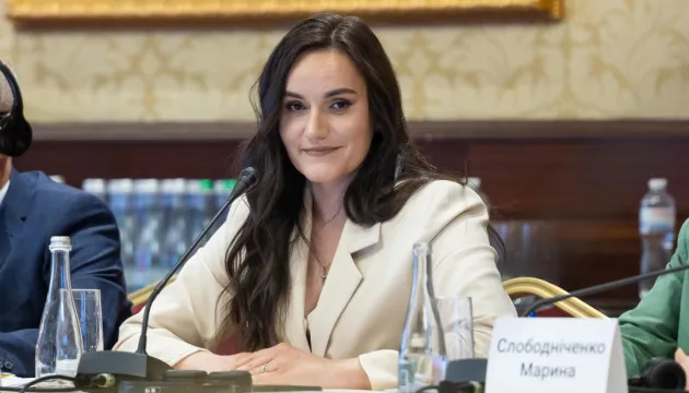 Нова редакція українського правопису офіційно стає обов'язковою