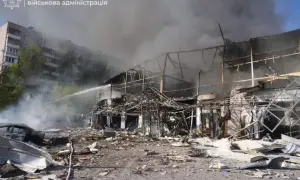 В Криму та на Луганщині спалахнули пожежі після атаки дронів