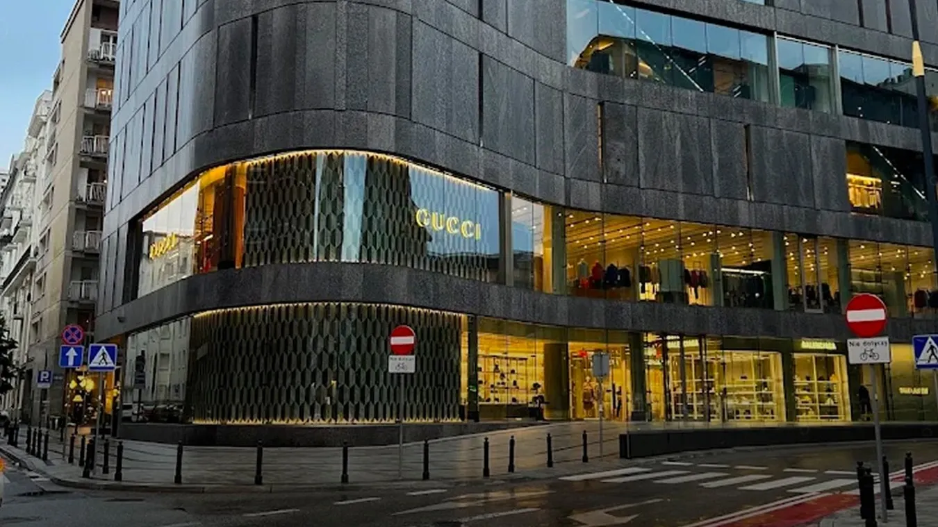 Єдиний бутік Gucci у Польщі закрився: на його місці відкриється Chanel