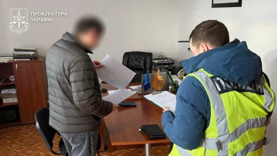 Прокуратура викрила розтрату мільйона гривень у ШЕУ Дніпровського району Києва