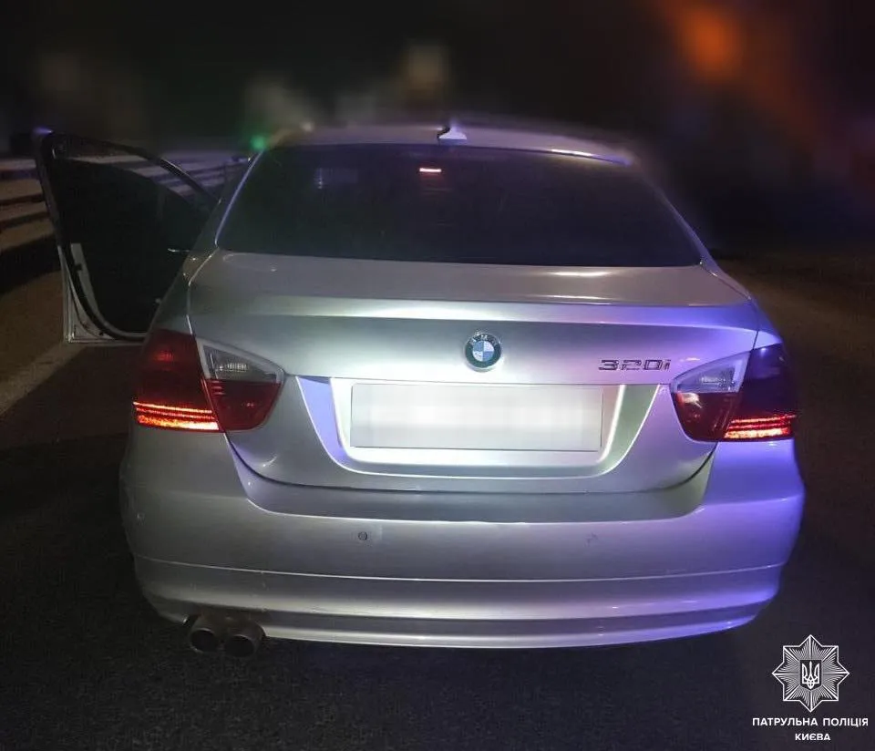 У Києві п'яна жінка за кермом влаштувала перегони з поліцією