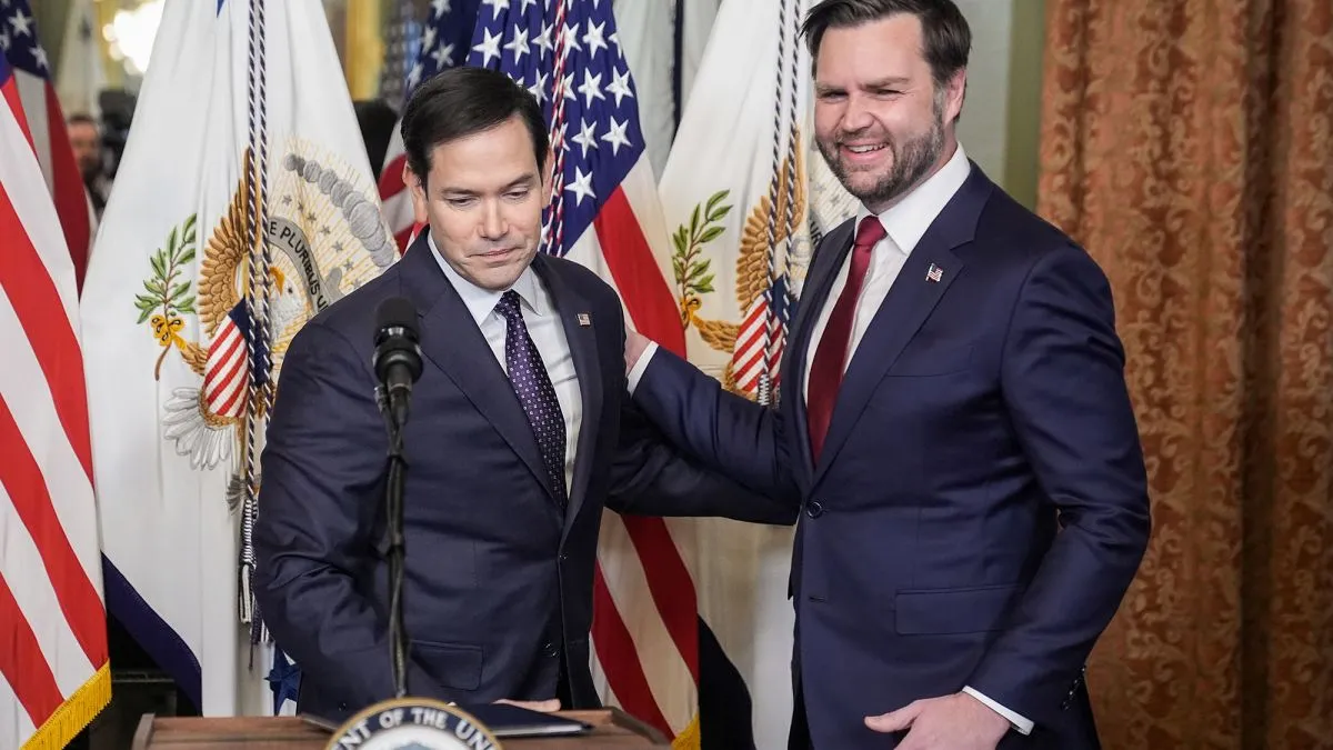 У команді Трампа загострюється боротьба двох таборів щодо війни в Україні — NBC News