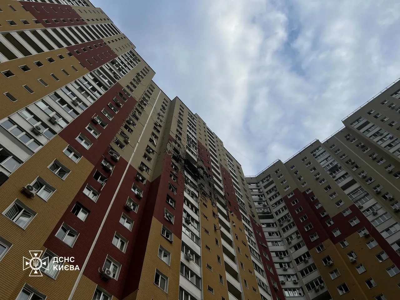 У Києві ліквідували всі пожежі після російського обстрілу