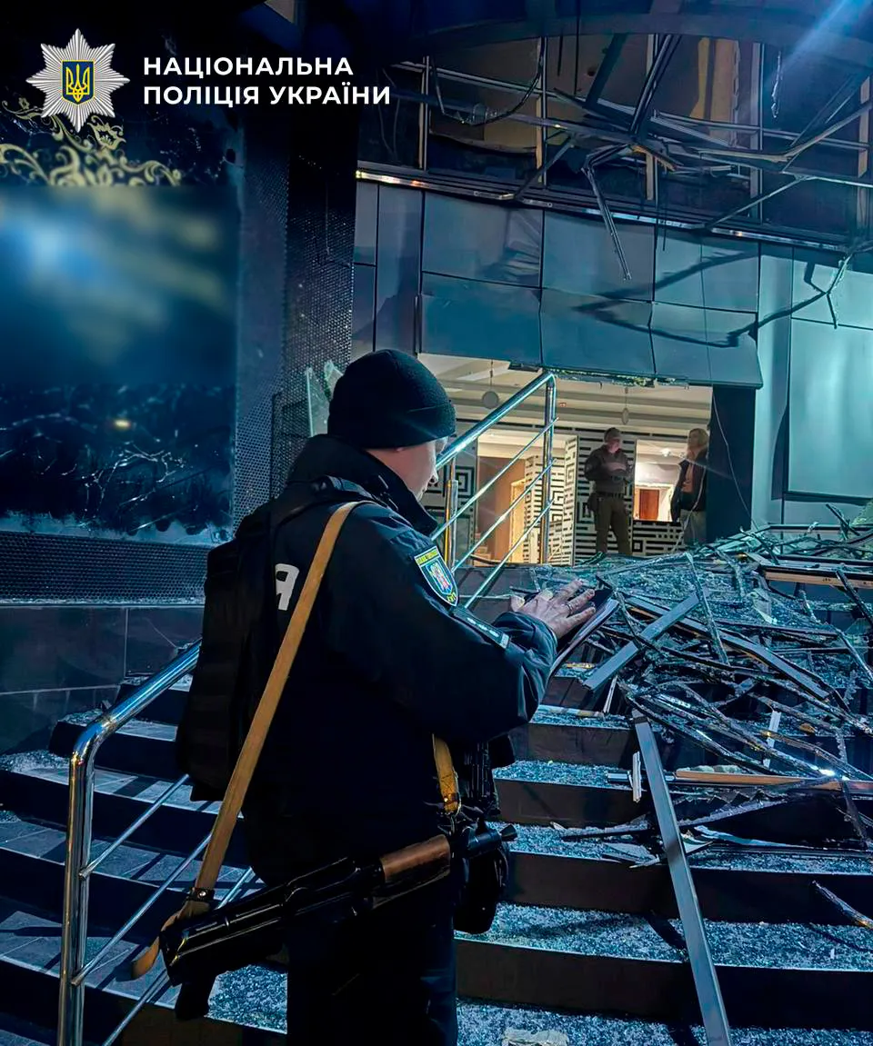Поліція оприлюднила фото наслідків нічної атаки на Київ