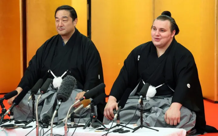 Український сумоїст Явгусишин продовжує переможну ходу на Hatsu Basho