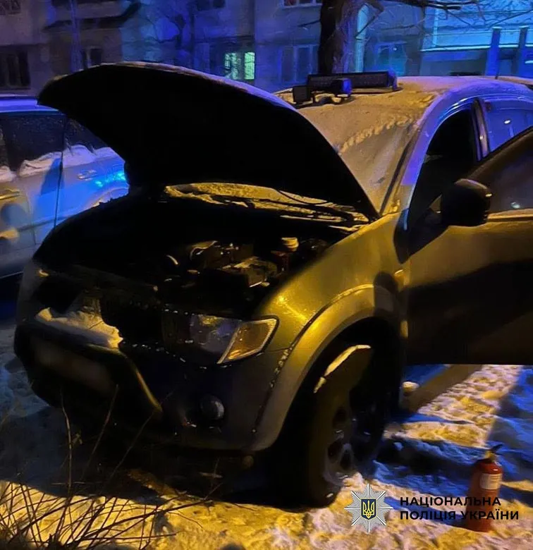 Фото: У Києві затримали підозрюваного у підпалі авто військового