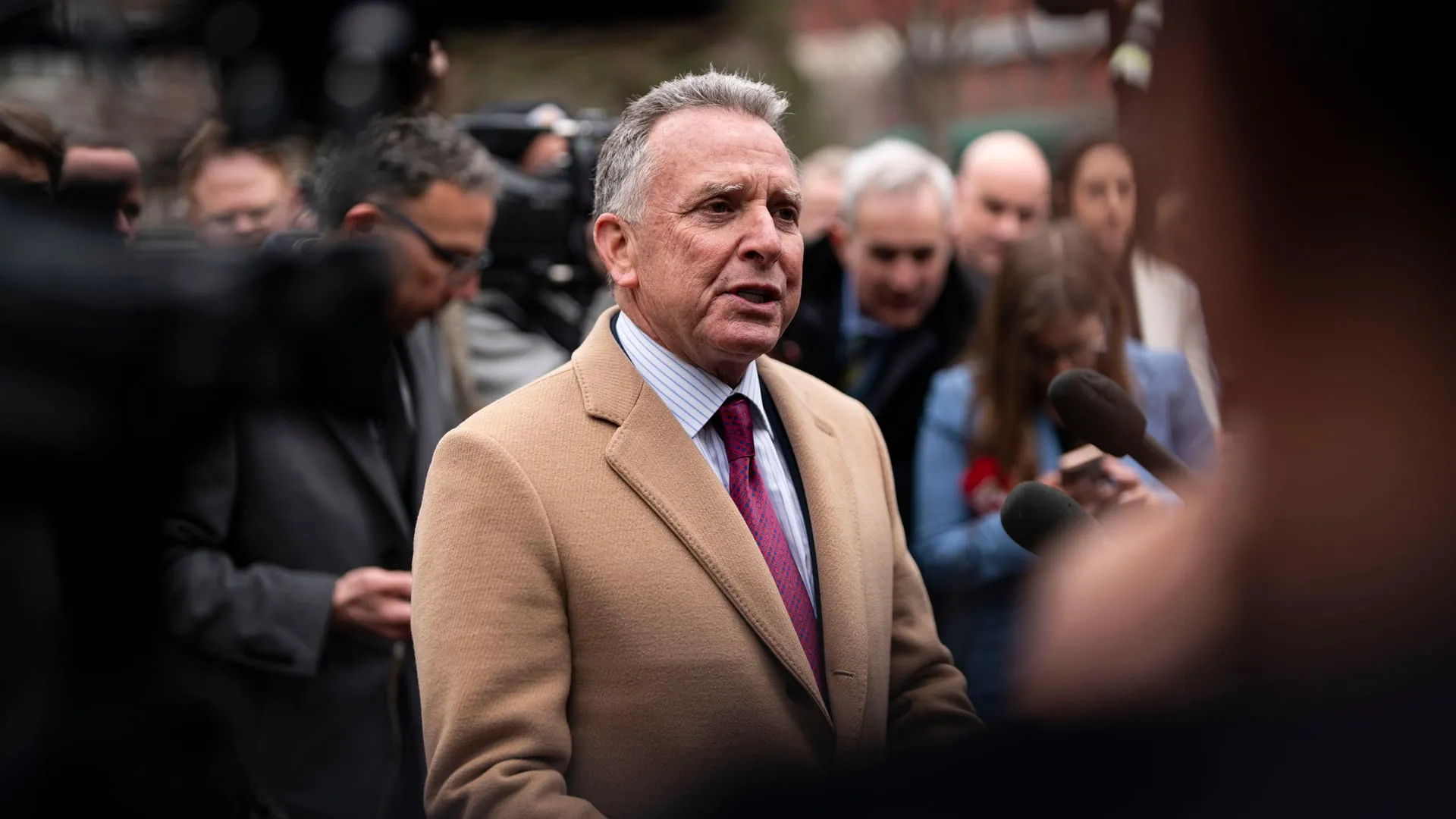 Іран висловив небажання вести переговори з оточенням президента США — CNN