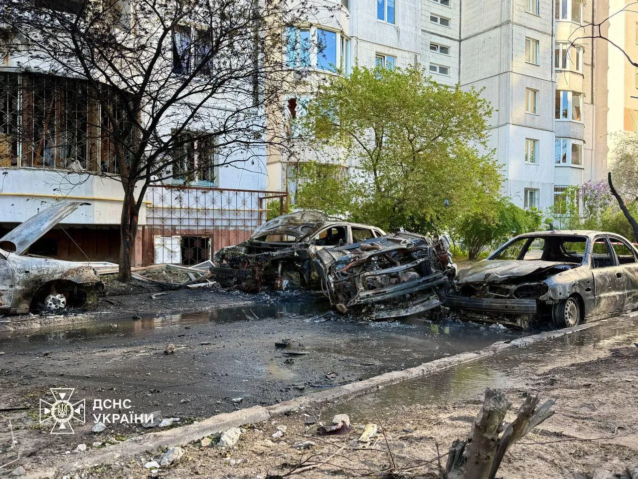 МВС залучило понад 1500 фахівців до ліквідації наслідків обстрілу