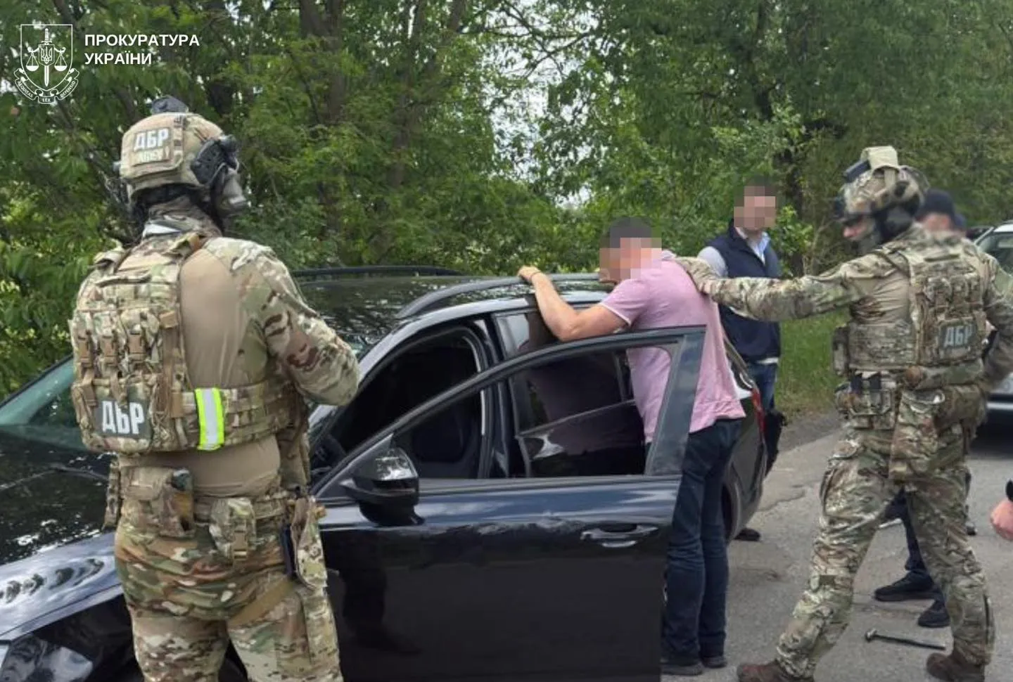 Во Львовской области задержали адвоката, который вымогал 9000 долларов за закрытие дела о СЗЧ