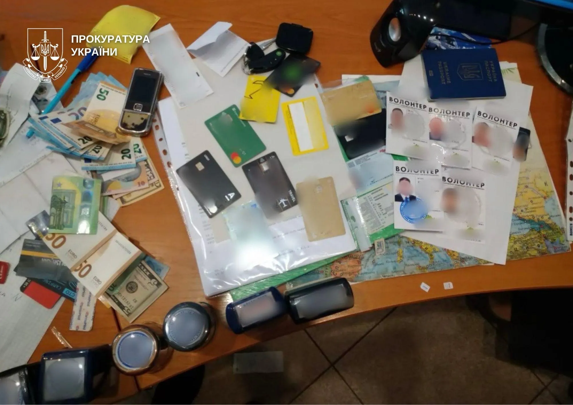 Глава благотворительного фонда получил 7 лет тюрьмы за организацию побега за границу