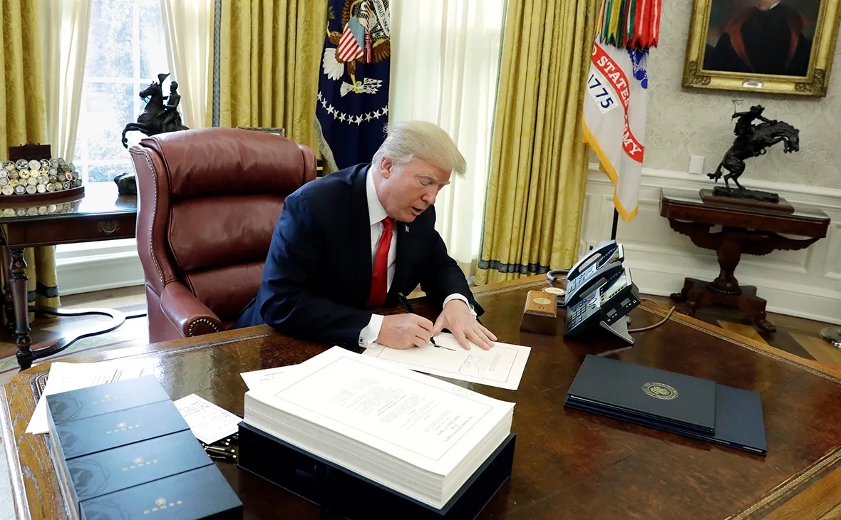 Президент США дозволив іноземним суднам перевозити американське вугілля