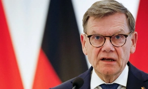 Санкції б’ють по Кремлю: «Роснєфть» і «Лукойл» втрачають мільярди доларів щомісяця