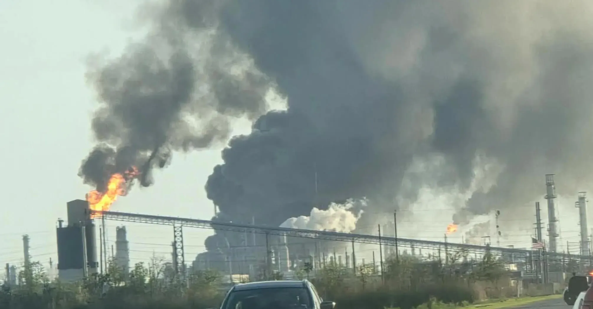 На нафтопереробному заводі Valero в Техасі стався потужний вибух