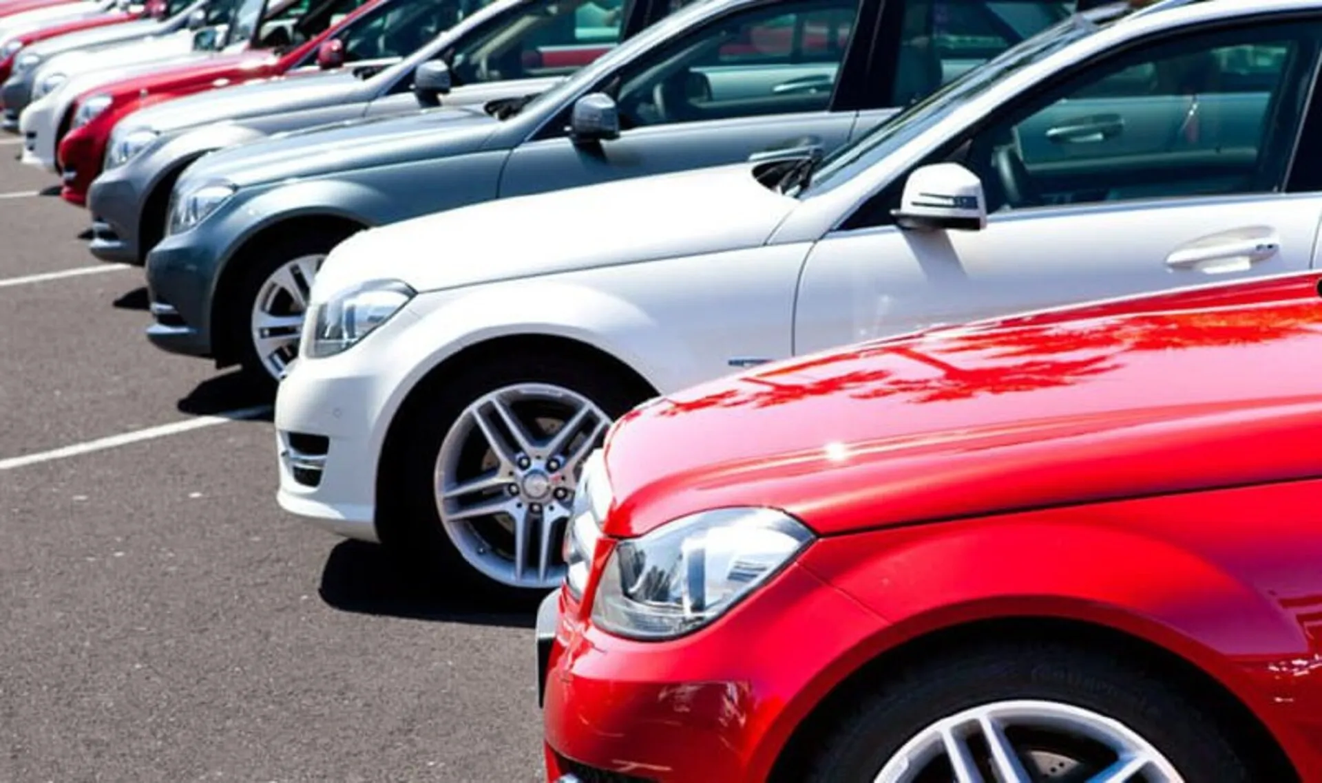 МВС призупинило роботу понад сотні автосалонів через порушення