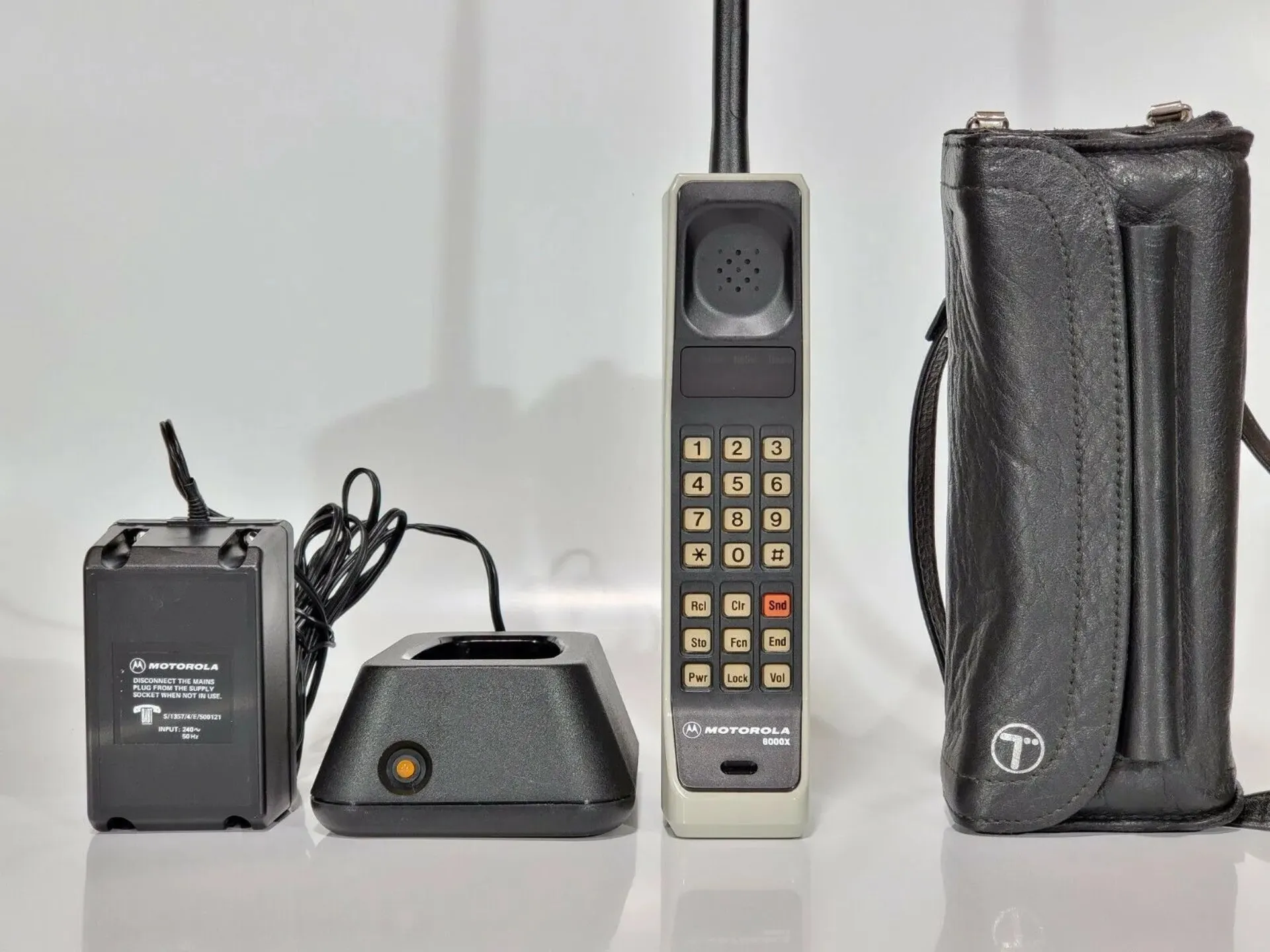 Video: The first mobile phone call in Ukraine took place in 1993