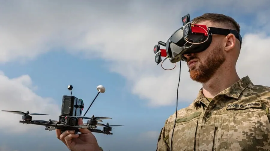 ЗСУ отримали перші 100 тис FPV-дронів через DOT-Chain Defence