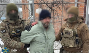 У Слов'янську затримали охоронця, який наводив ракети на місто