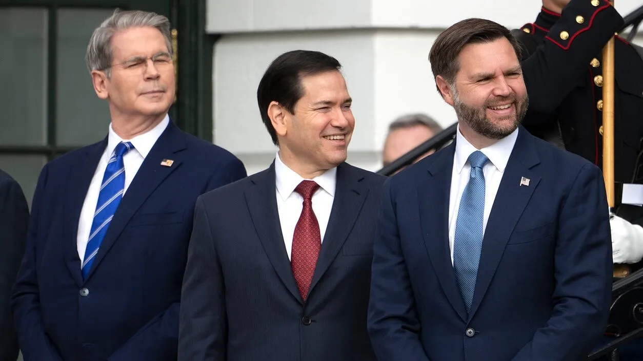 Трамп обирає наступника: президент США робить ставку на Венса та Рубіо