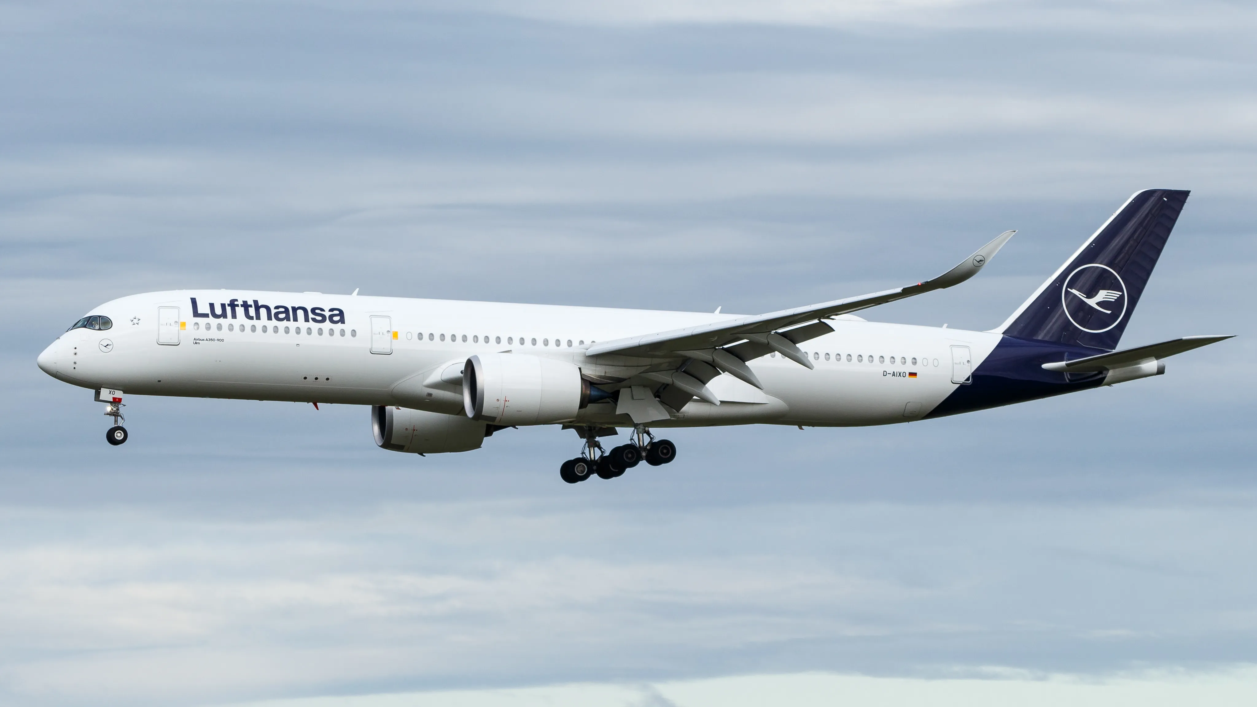 Lufthansa підвищить ціни, щоб покрити додаткові витрати на авіапаливо