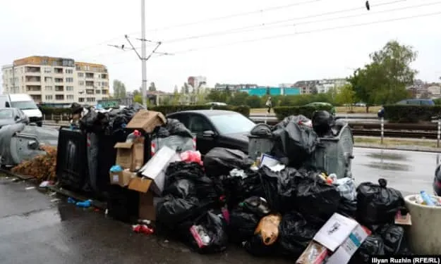 У Болгарії спалахнула сміттєва криза через зірвані контракти У Болгарії спалахнула сміттєва криза через зірвані контракти