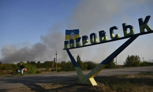 Фото: рф двічі атакувала Хмельниччину, виникла пожежа