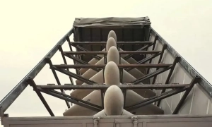 Оприлюднене відео нічної атаки надводних безпілотників на Севастопольську бухту