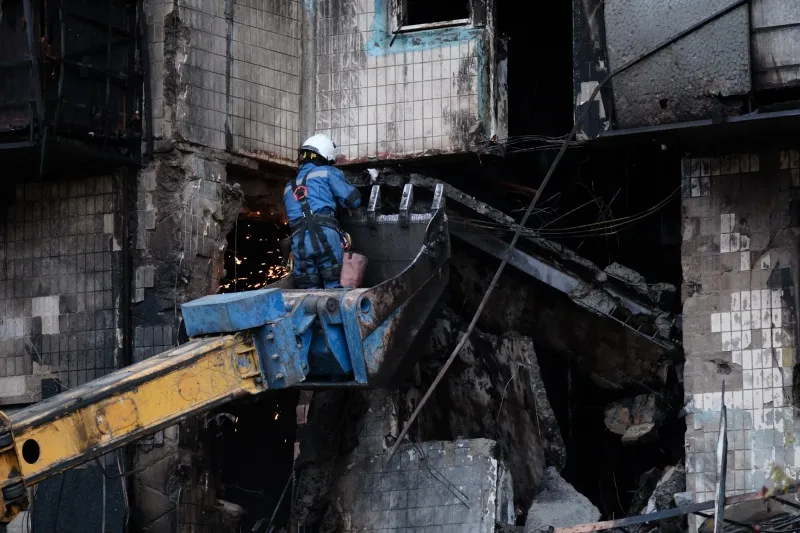 Фото: Уламки дронів влучили у будинки на Лісовому масиві Фото: Уламки дронів влучили у будинки на Лісовому масиві