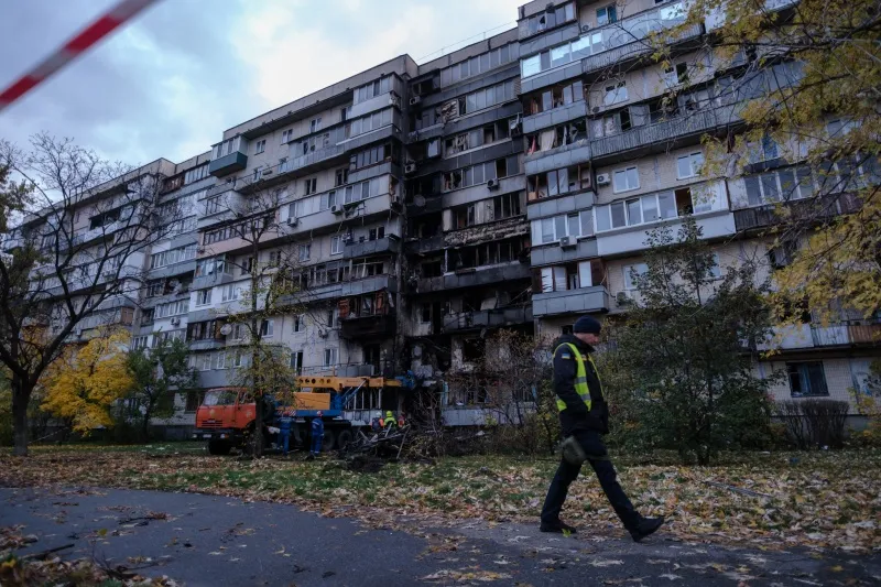 Уламки дронів влучили у будинки на Лісовому масиві
