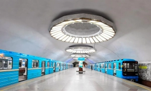 На вулиці Драгоманова у Києві облаштували LED-освітлення