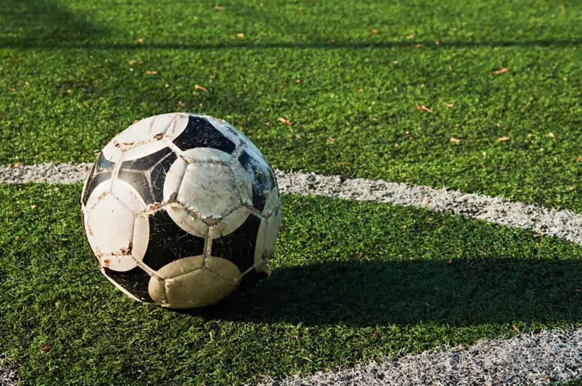 Неймар пошкодив коліно і ризикує достроково завершити сезон у «Сантосі»