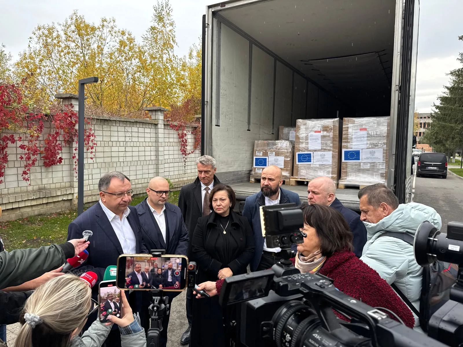 Польща передала Україні майже 30 тис упаковок дитячих ліків