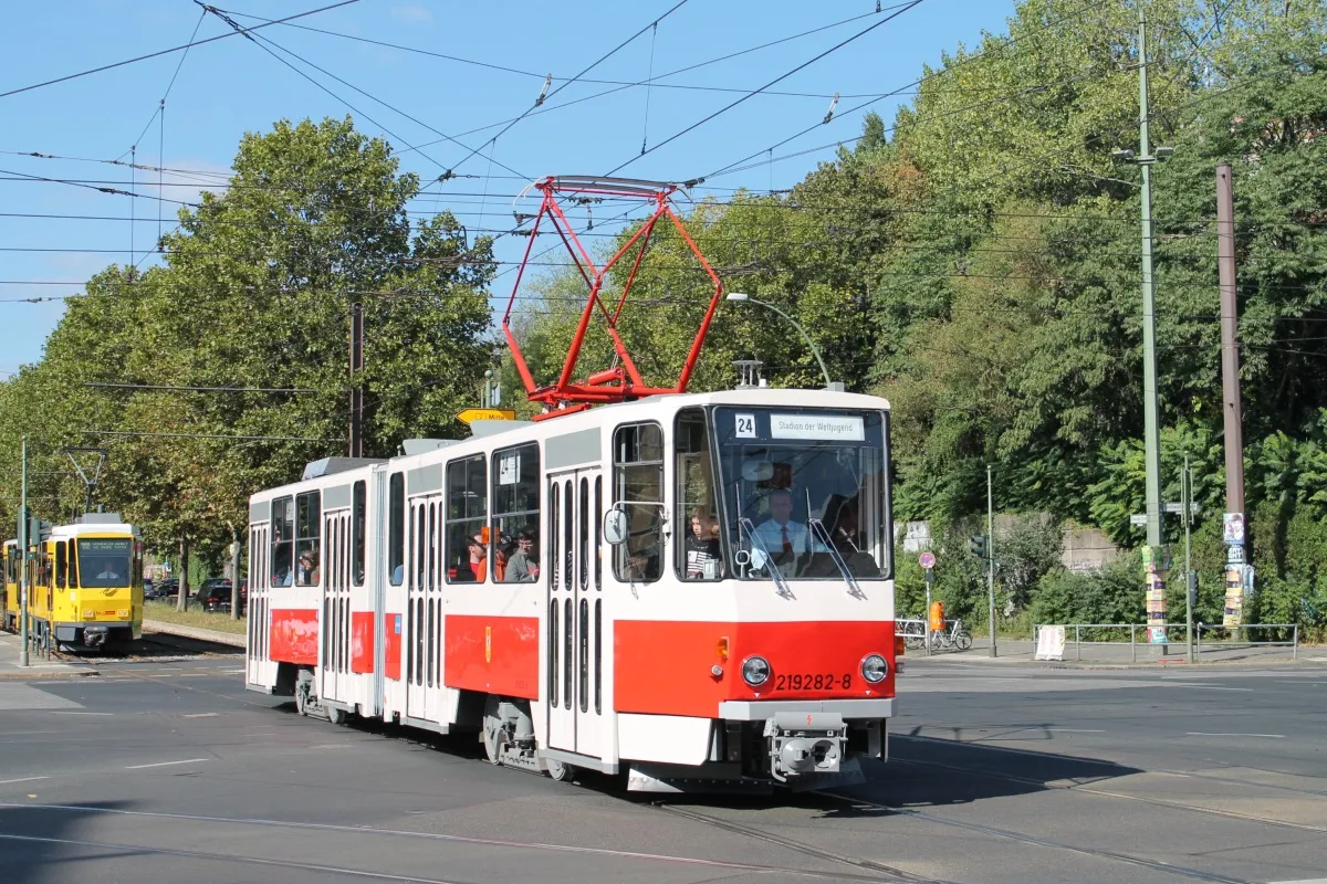 У Києві з 17 до 21 листопада трамваї курсуватимуть за зміненими маршрутами