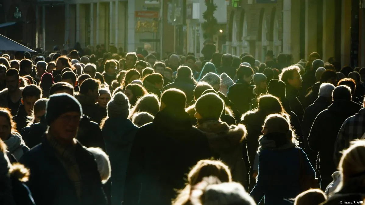 Майже половина німців виступає за передачу заморожених російських активів Україні — Bild