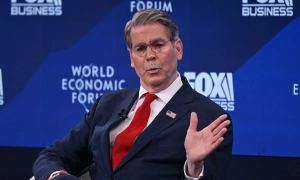 Найбільший виробник одягу з Британії повністю покине ринок Росії