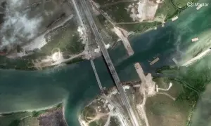 На Луганщине оккупанты заставляют людей идти на «референдум» за еду