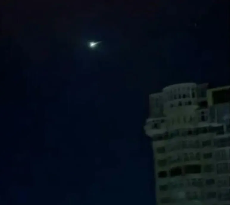 Вночі над Києвом помітили яскраве небесне тіло