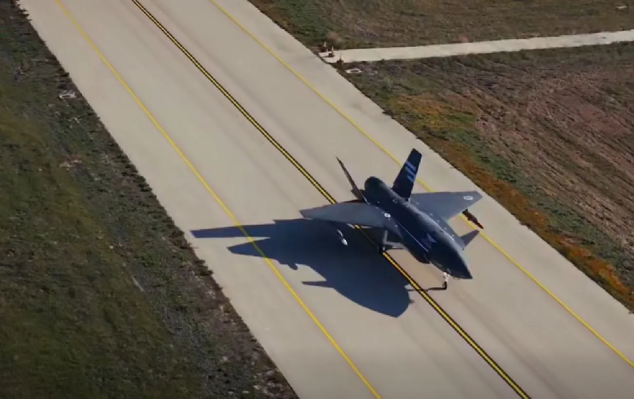 Baykar провів історичний тест палубного безпілотника Bayraktar Kızılelma