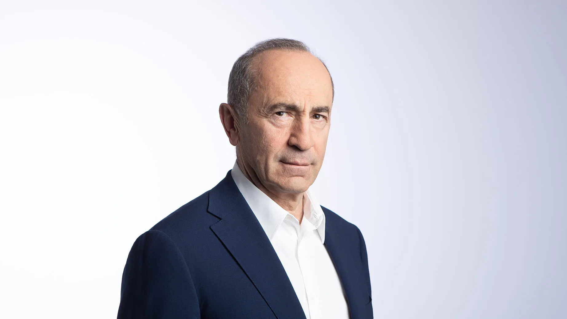 Силовики заборонили колишньому президенту Вірменії Роберту Кочаряну виїхати за кордон