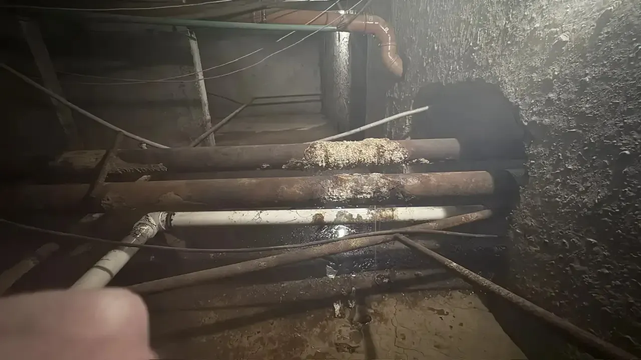 Десятки тисяч мешканців Смоленська в рф залишилися без тепла через серію аварій