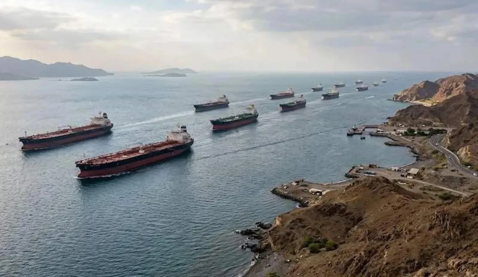 Иран выдвинул США условия для разблокирования Ормузского пролива — NYT