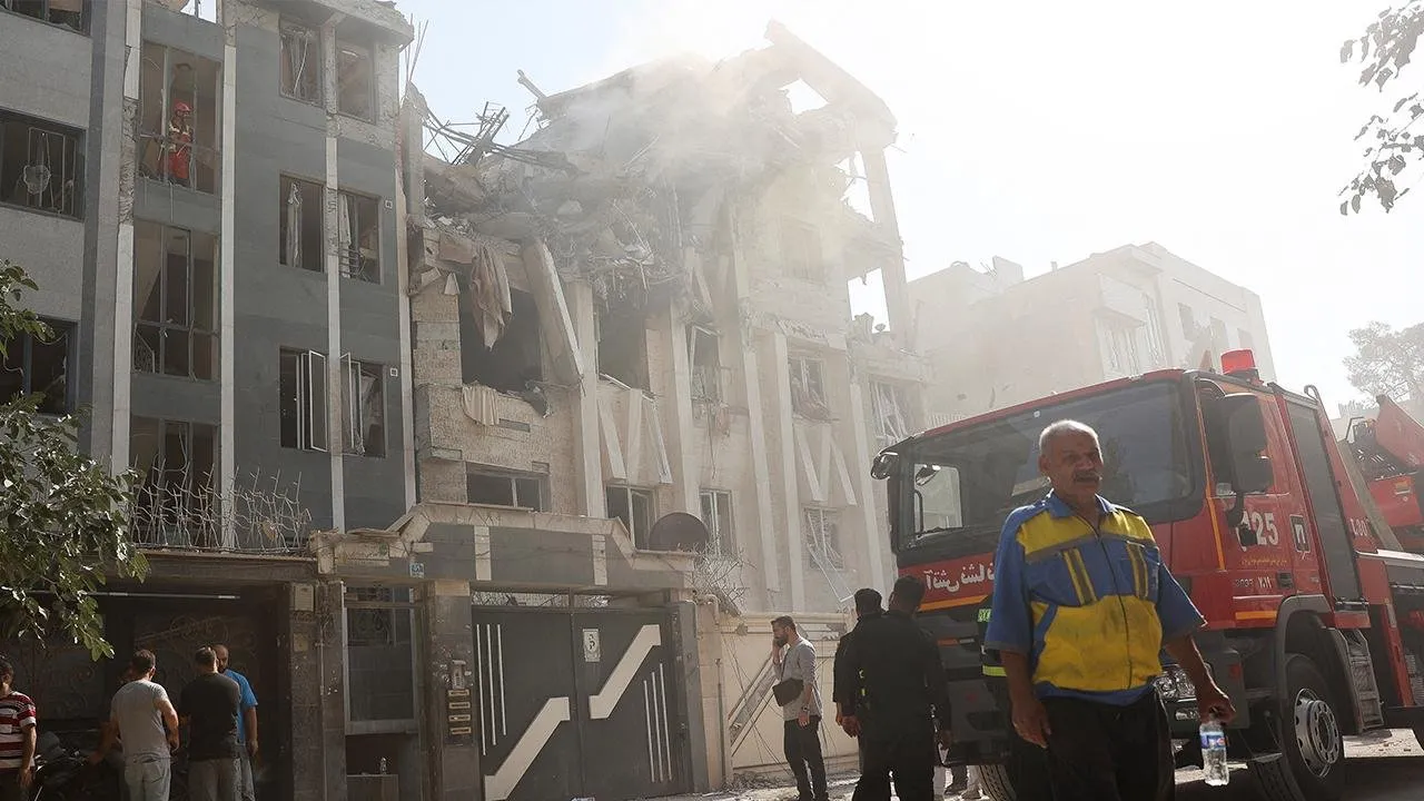 США та Ізраїль атакували житлові квартали Тебриза в Ірані — Al Jazeera