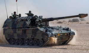 Фото: під час атаки рф до Молдови залетіли шість дронів, один впав на дах будинку