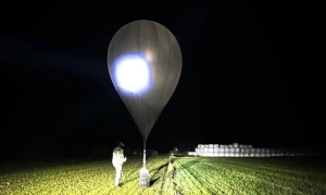 Скандал у Британії: чиновників МЗС «покатали» з випивкою на літаку прем’єра