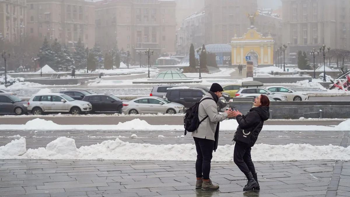 Погода в Україні 23 лютого: мокрий сніг та штормовий вітер