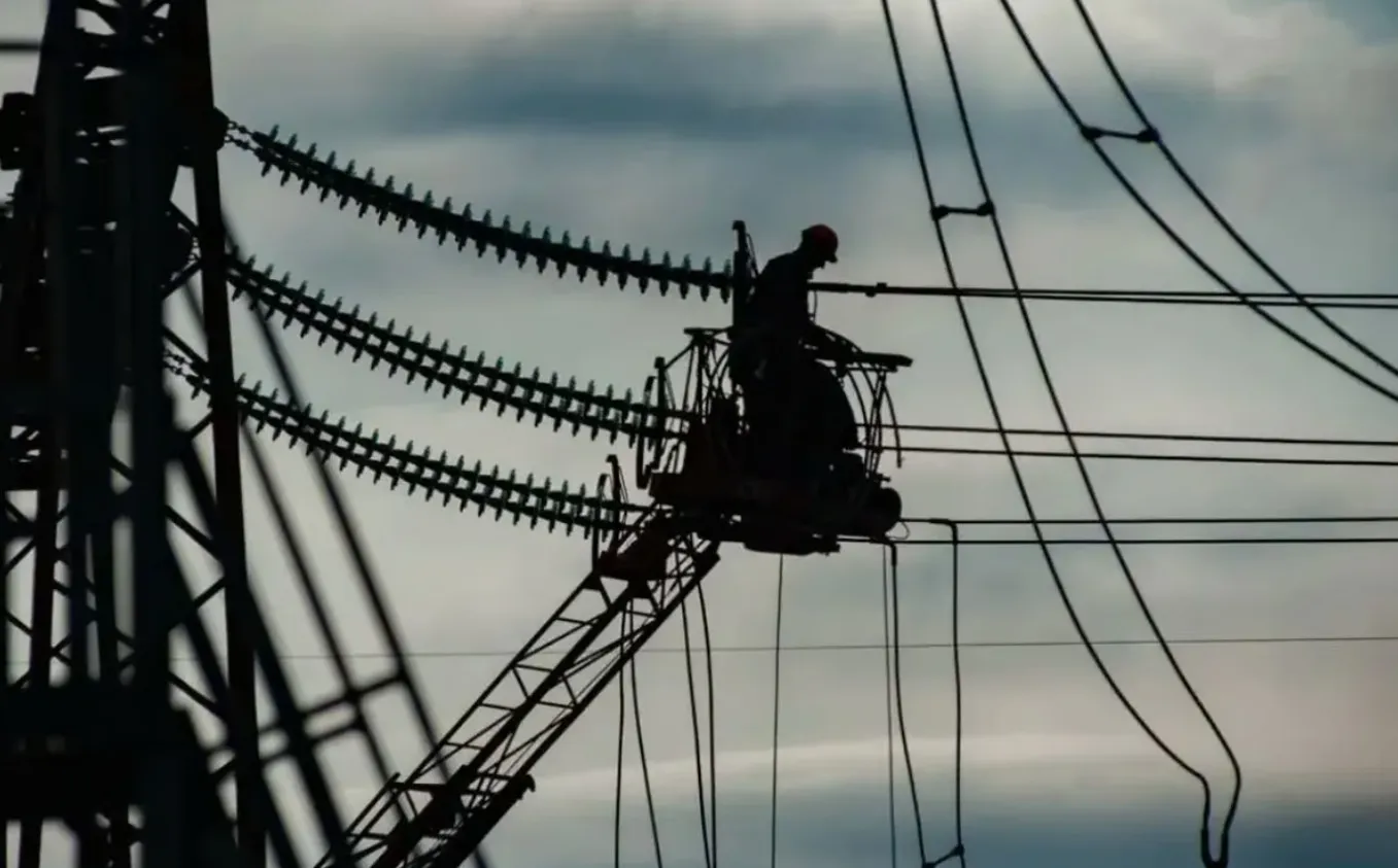 Без світла залишаються понад 170 тисяч жителів Києва після нічної атаки рф