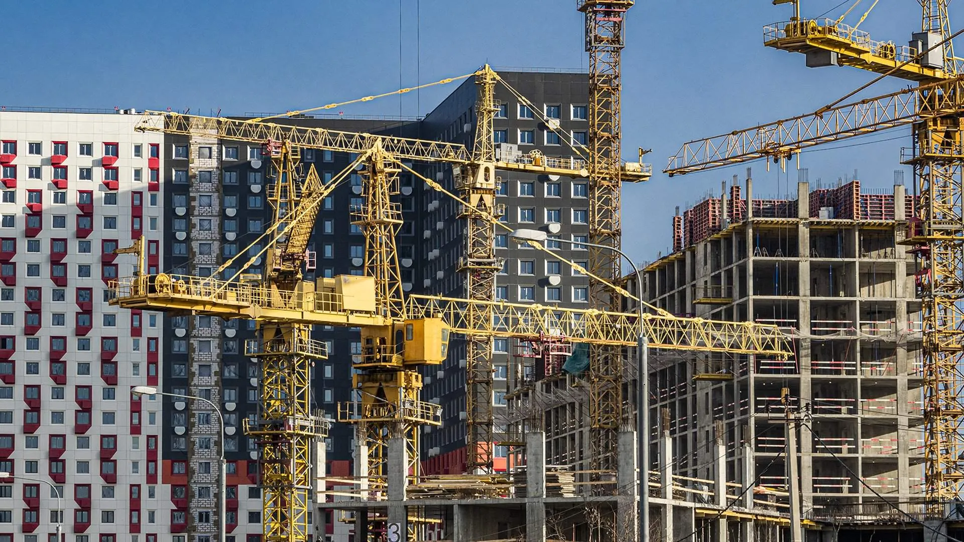 Будівництво зупиняється — борги девелоперів у росії перевищили 279 мільярдів рублів