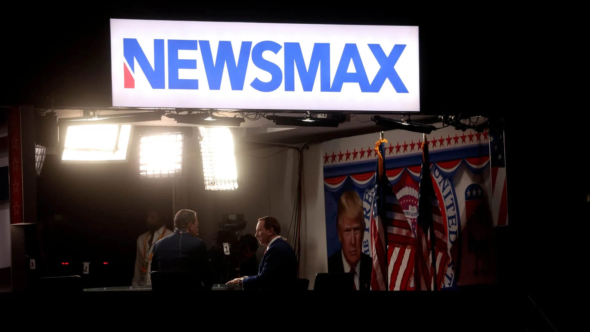 Newsmax оголосив про запуск українського телеканалу навесні 2026 року