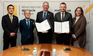 Звільнено піарника Зеленського, який забронювався на військовому кладовищі